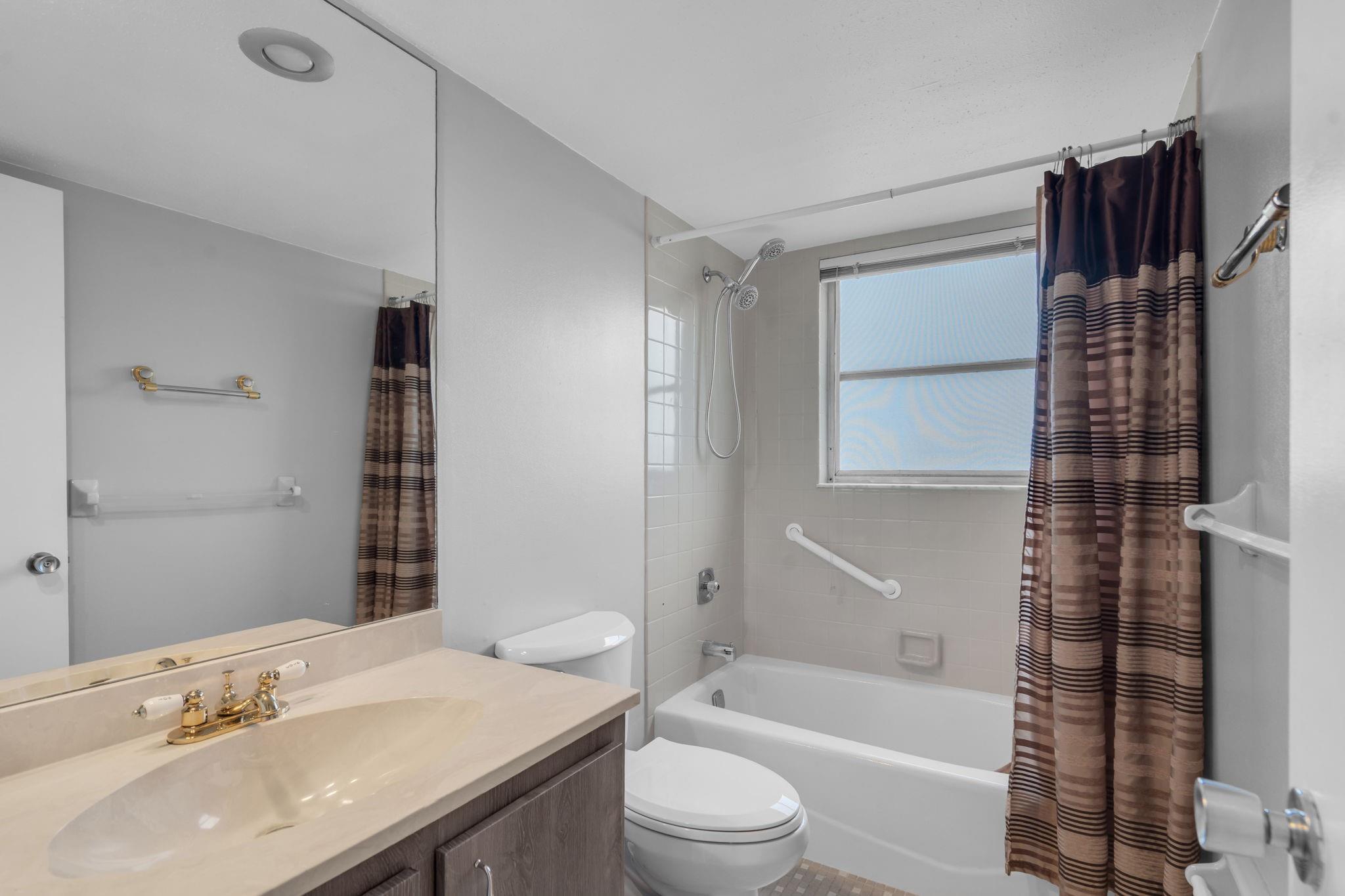 4020 W Palm Aire Dr 312