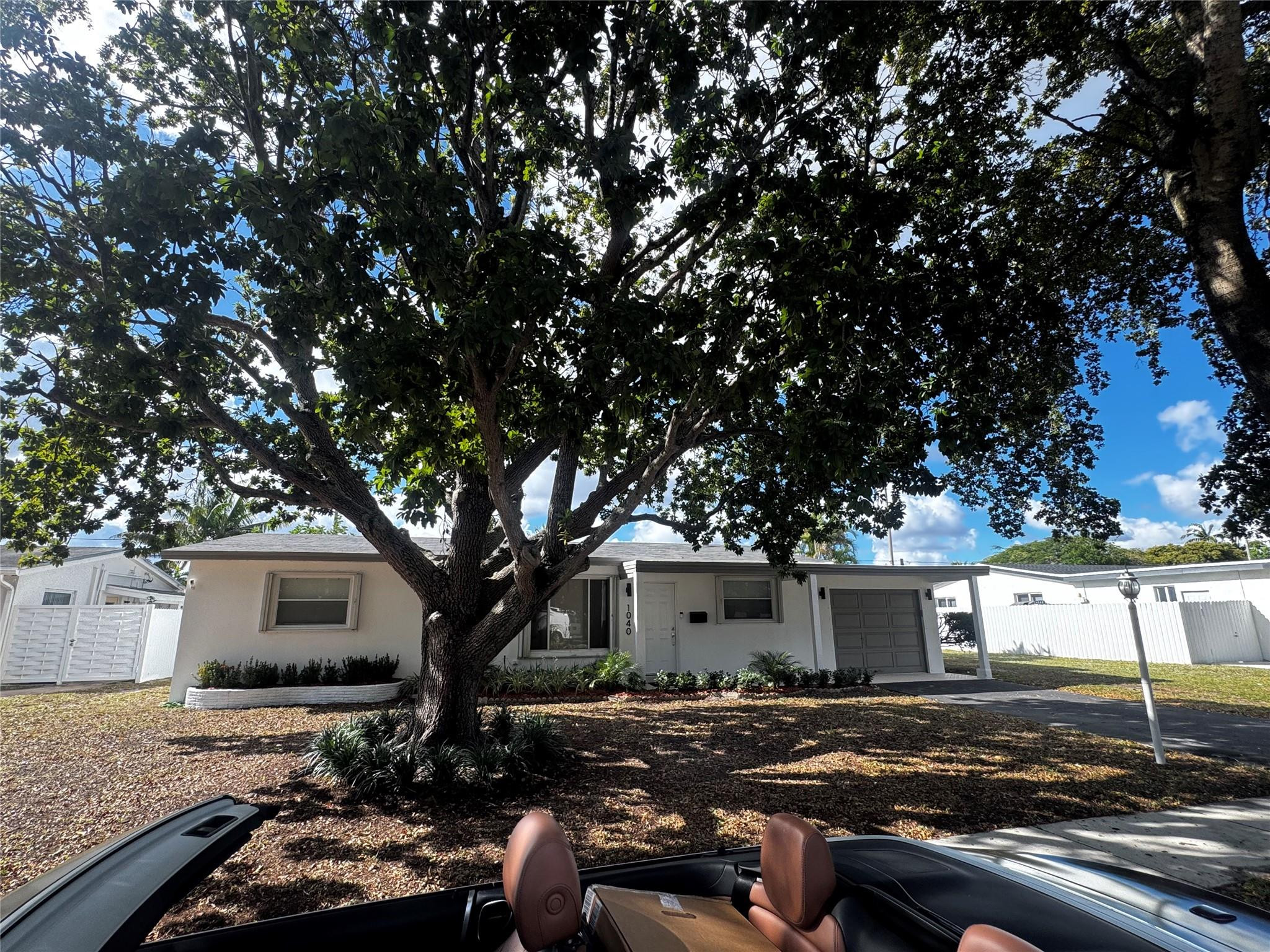 1040 N 74th Way