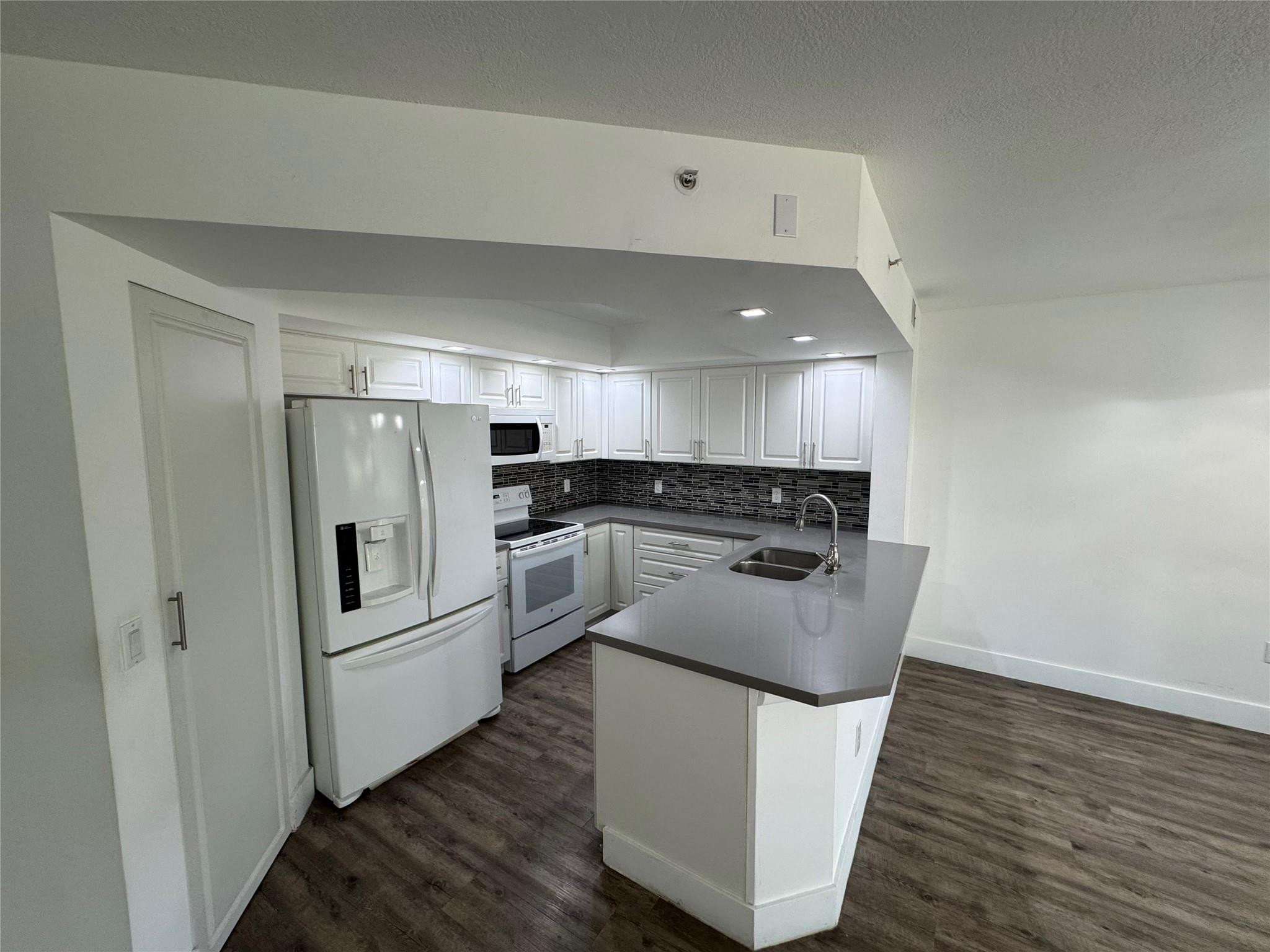 1651 SW 127th Ave 211A