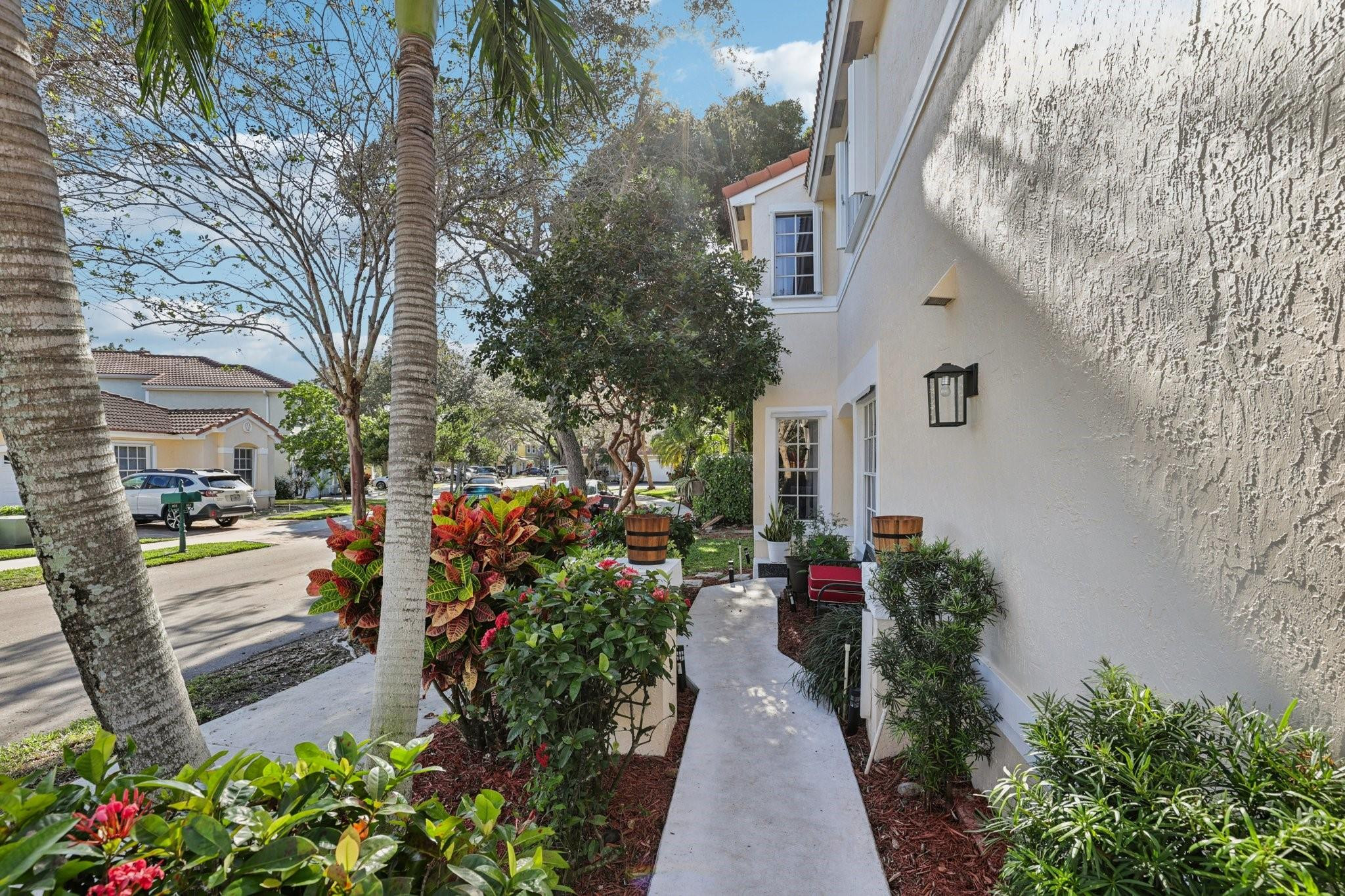 972 Azure Lane