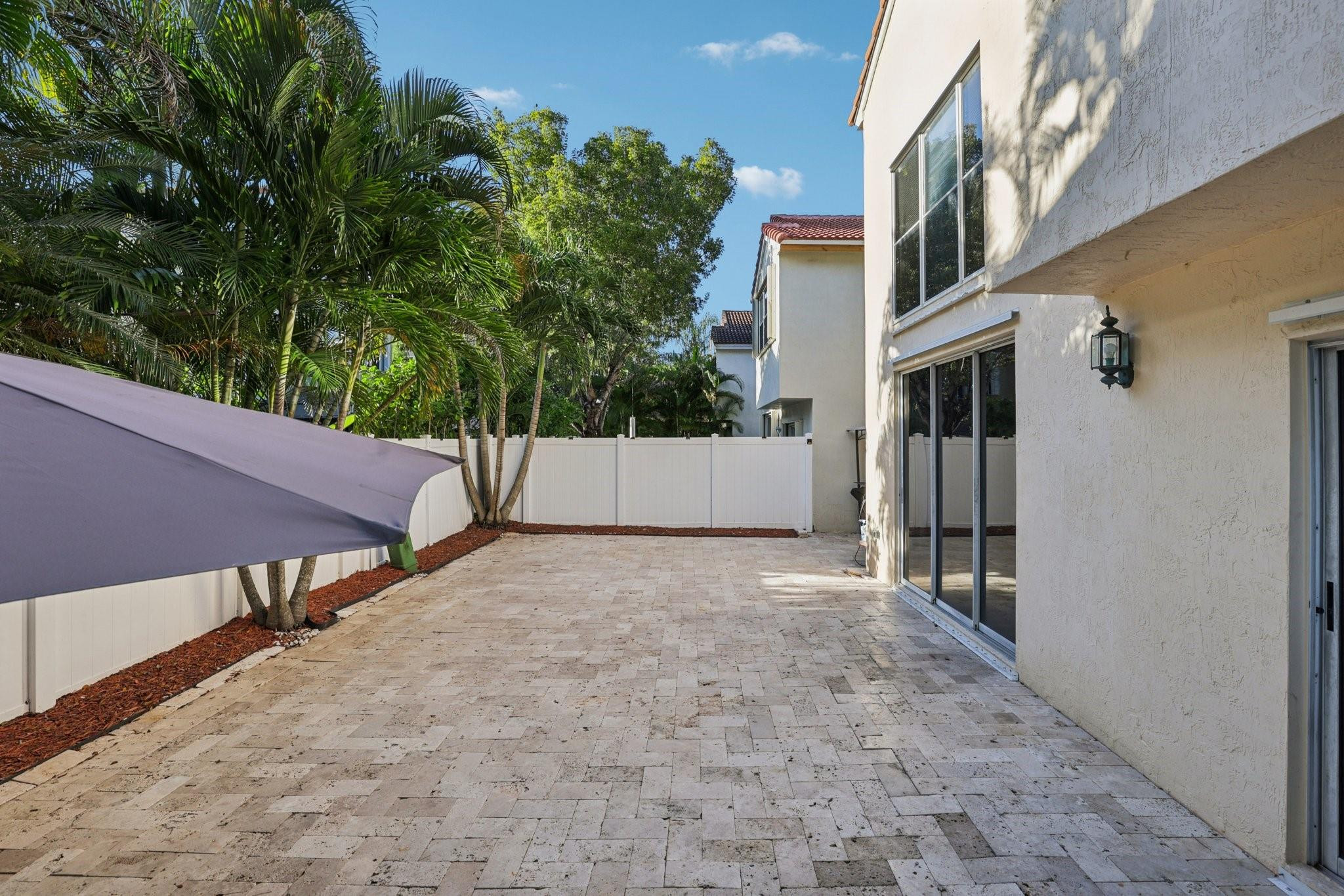 972 Azure Lane