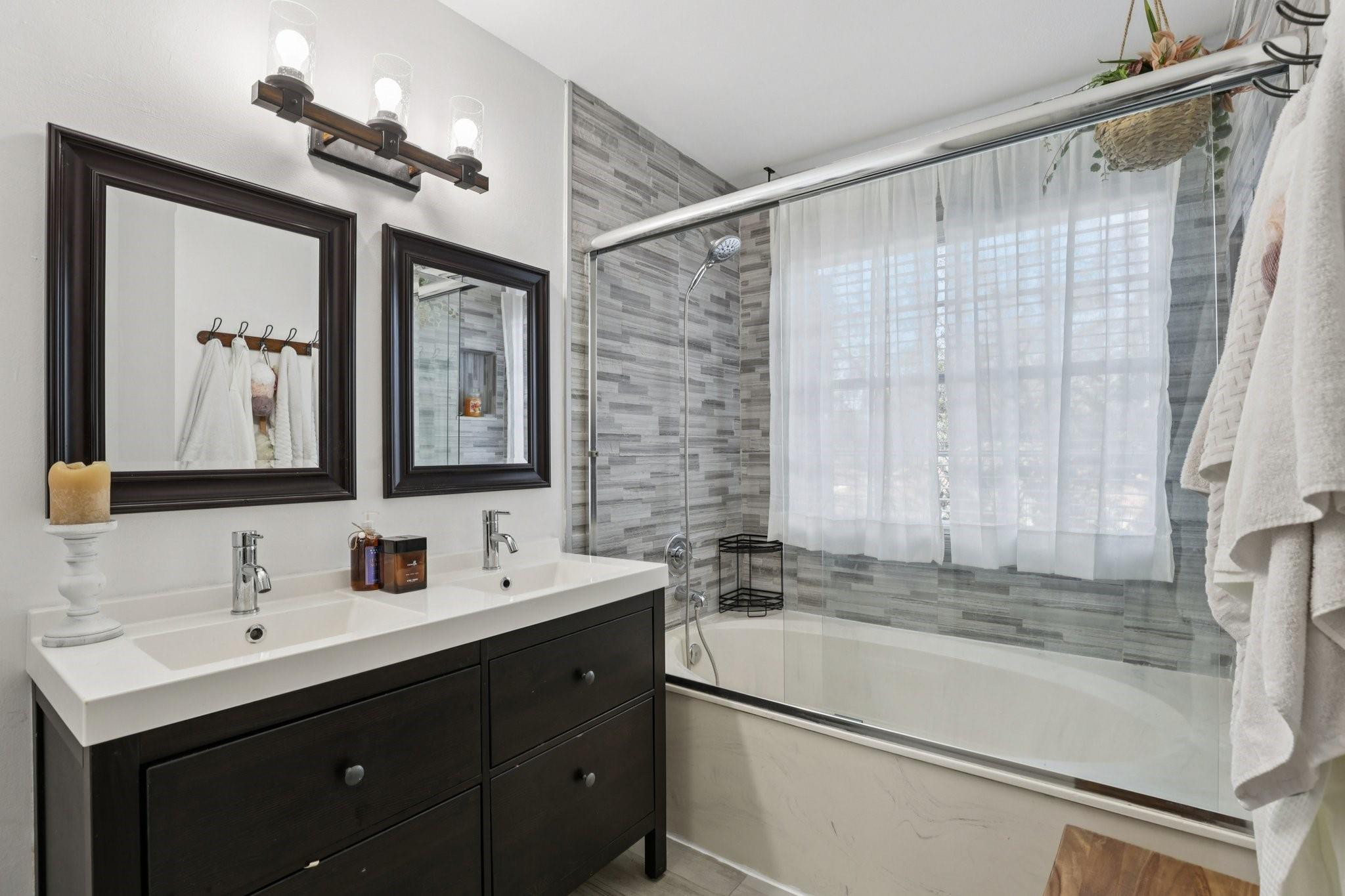 972 Azure Lane