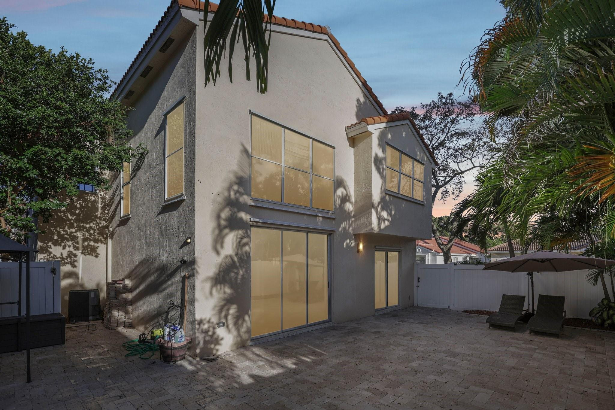 972 Azure Lane
