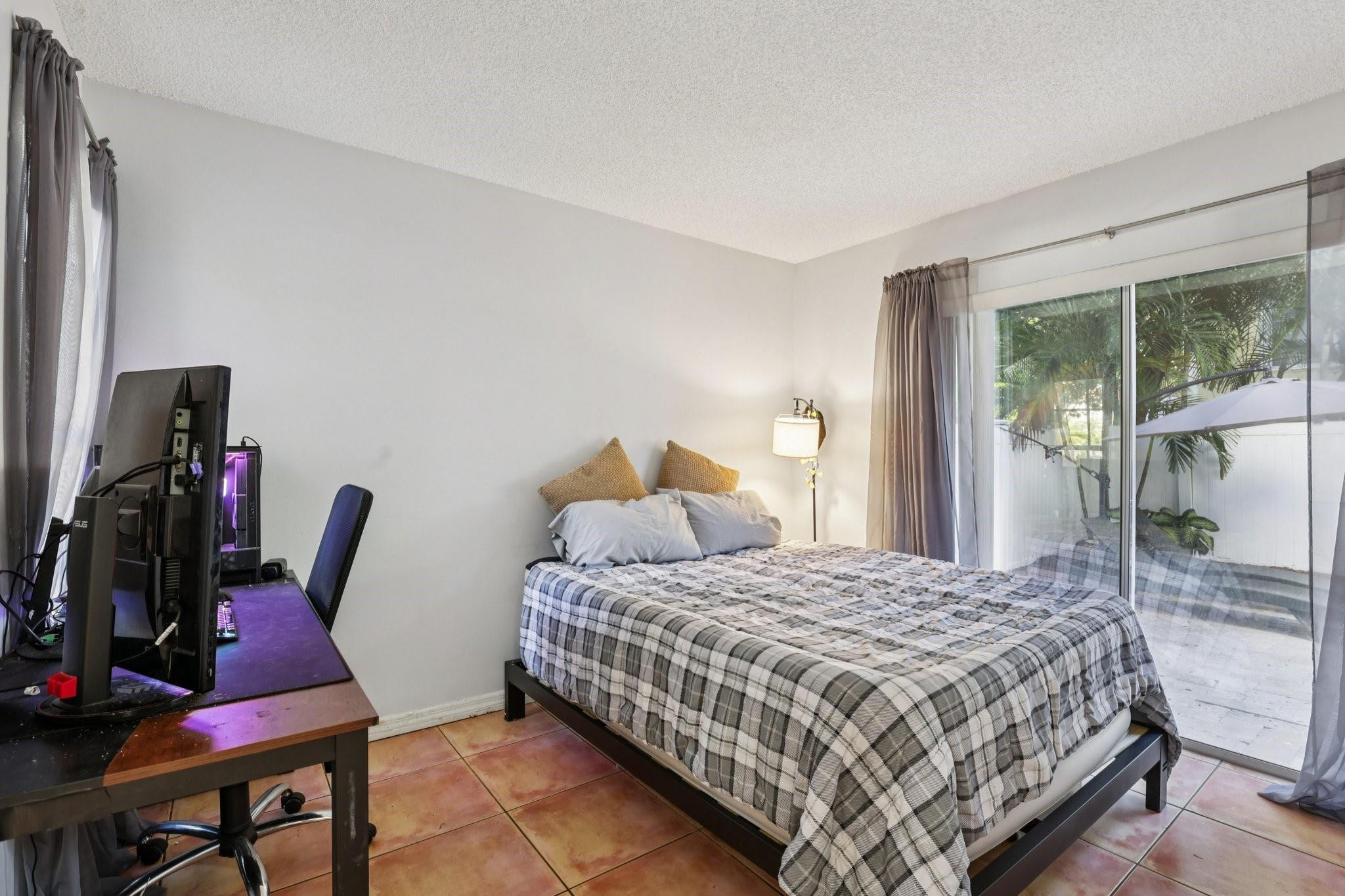 972 Azure Lane