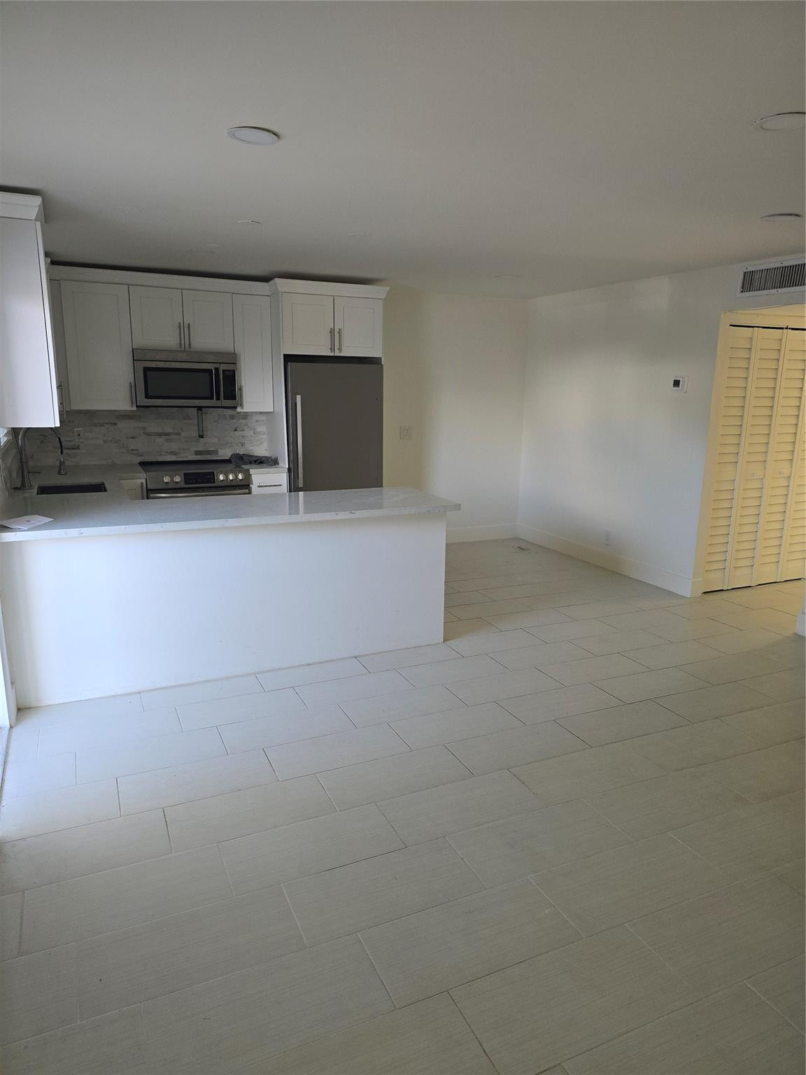 2860 NE 14th St Causeway 205D