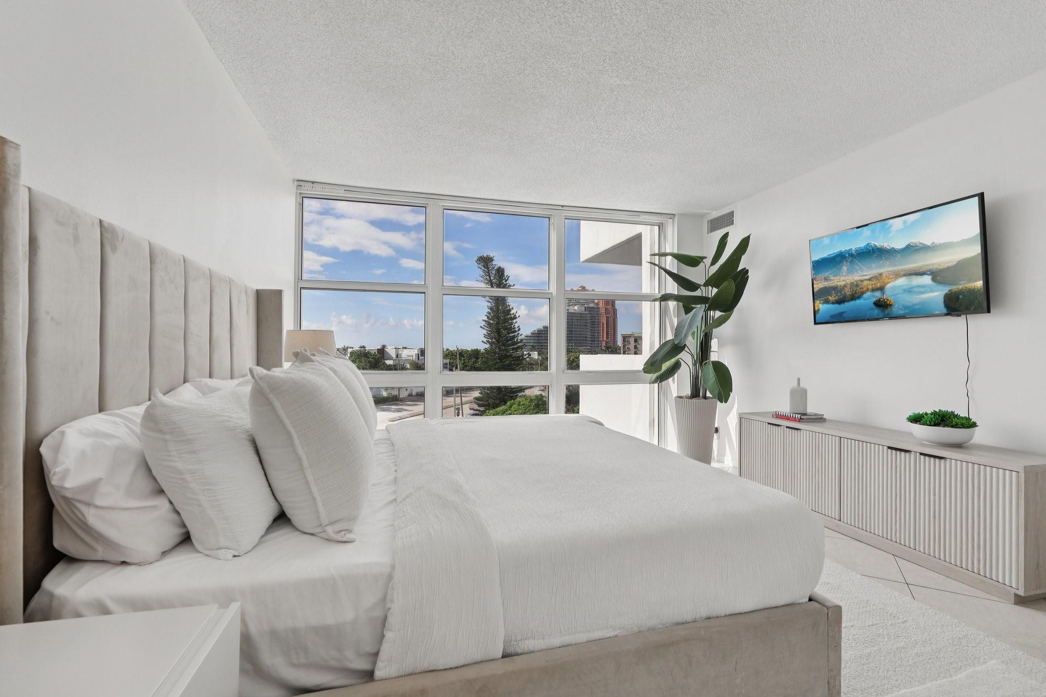 2701 N Ocean Boulevard 4C