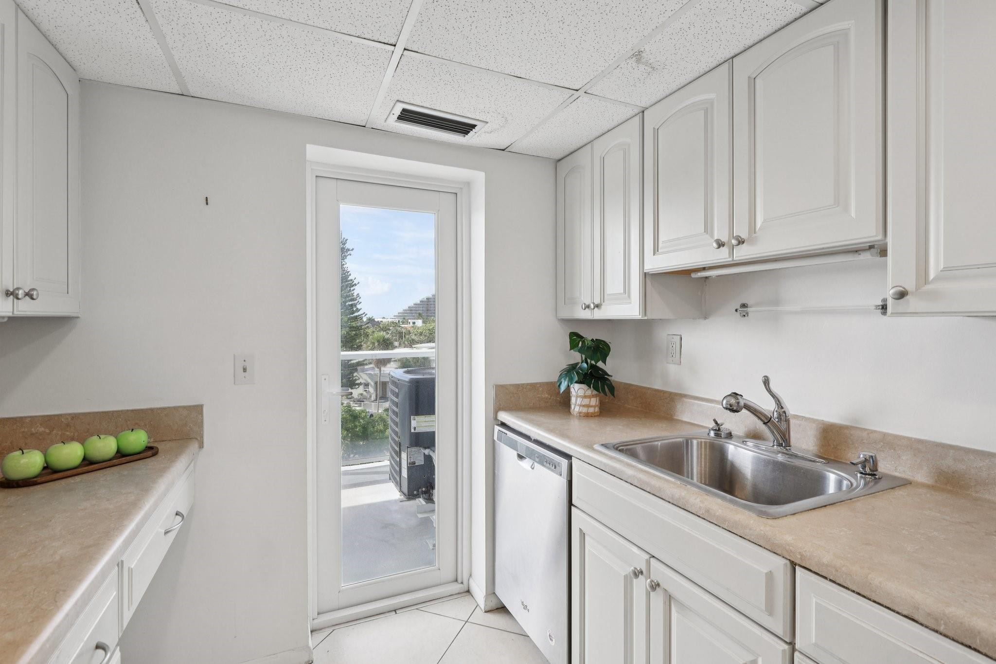 2701 N Ocean Boulevard 4C