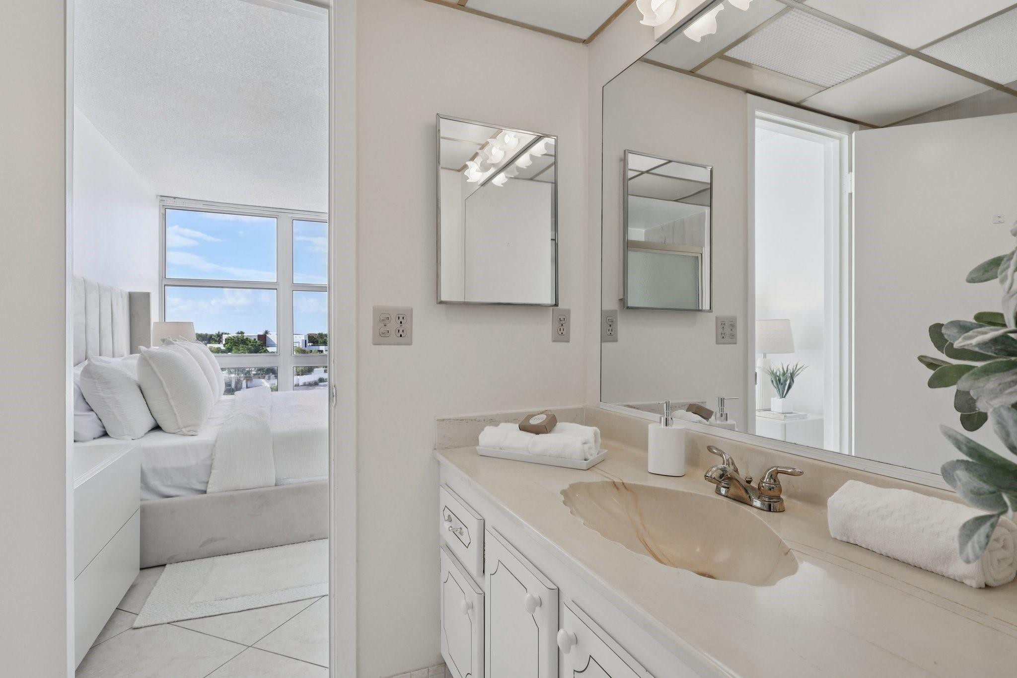 2701 N Ocean Boulevard 4C