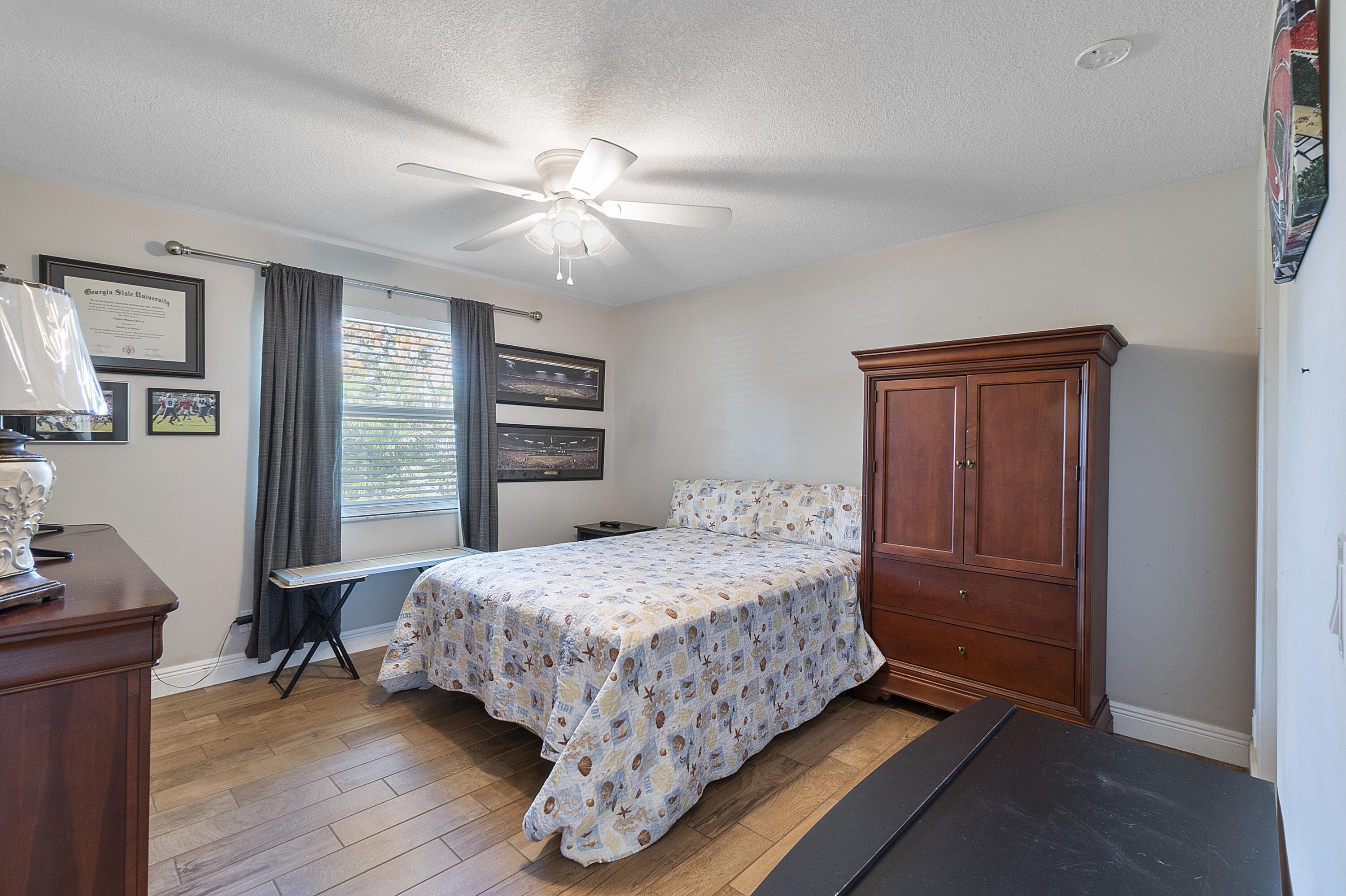 10359 Showboat Lane