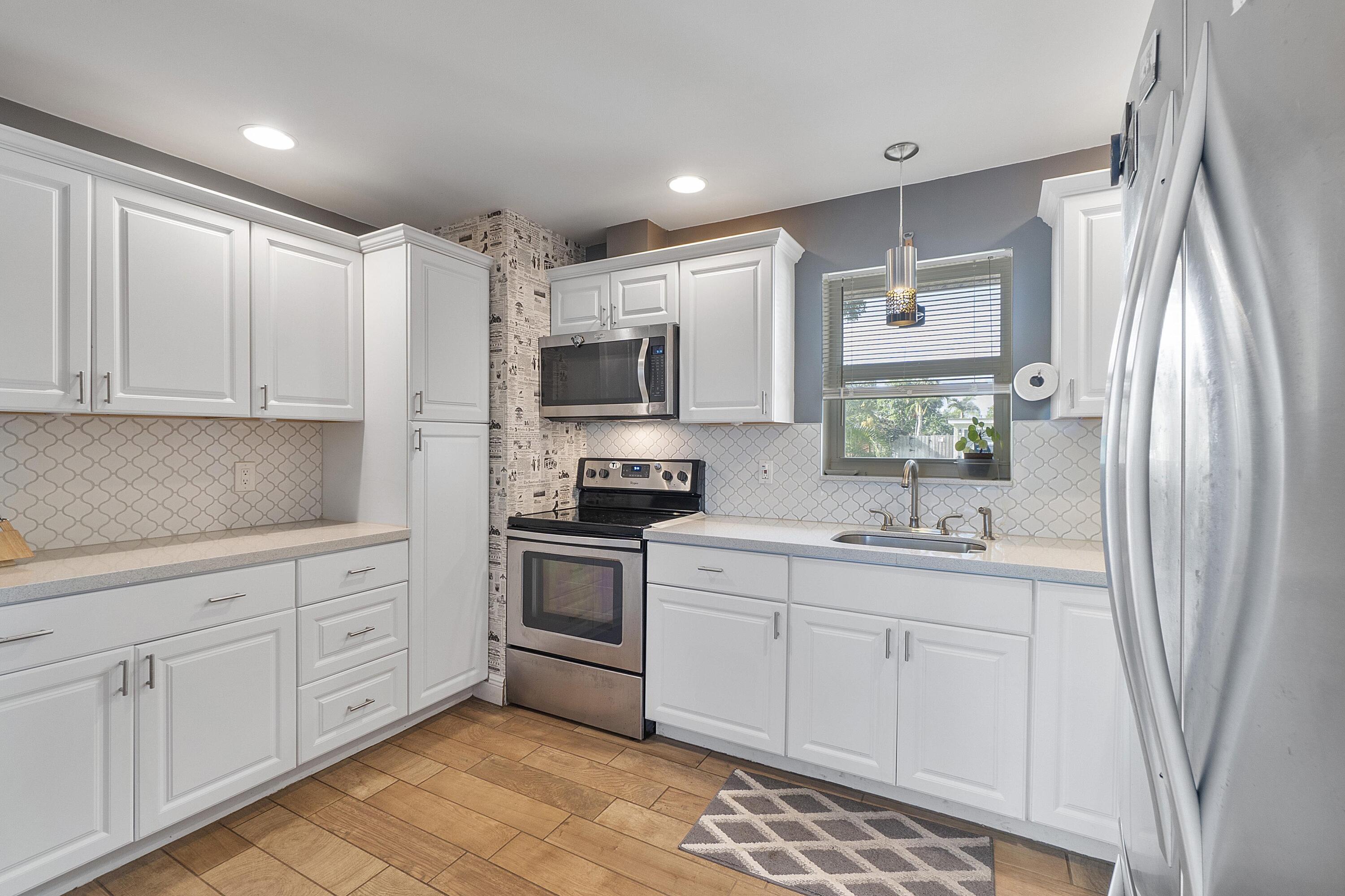 10359 Showboat Lane