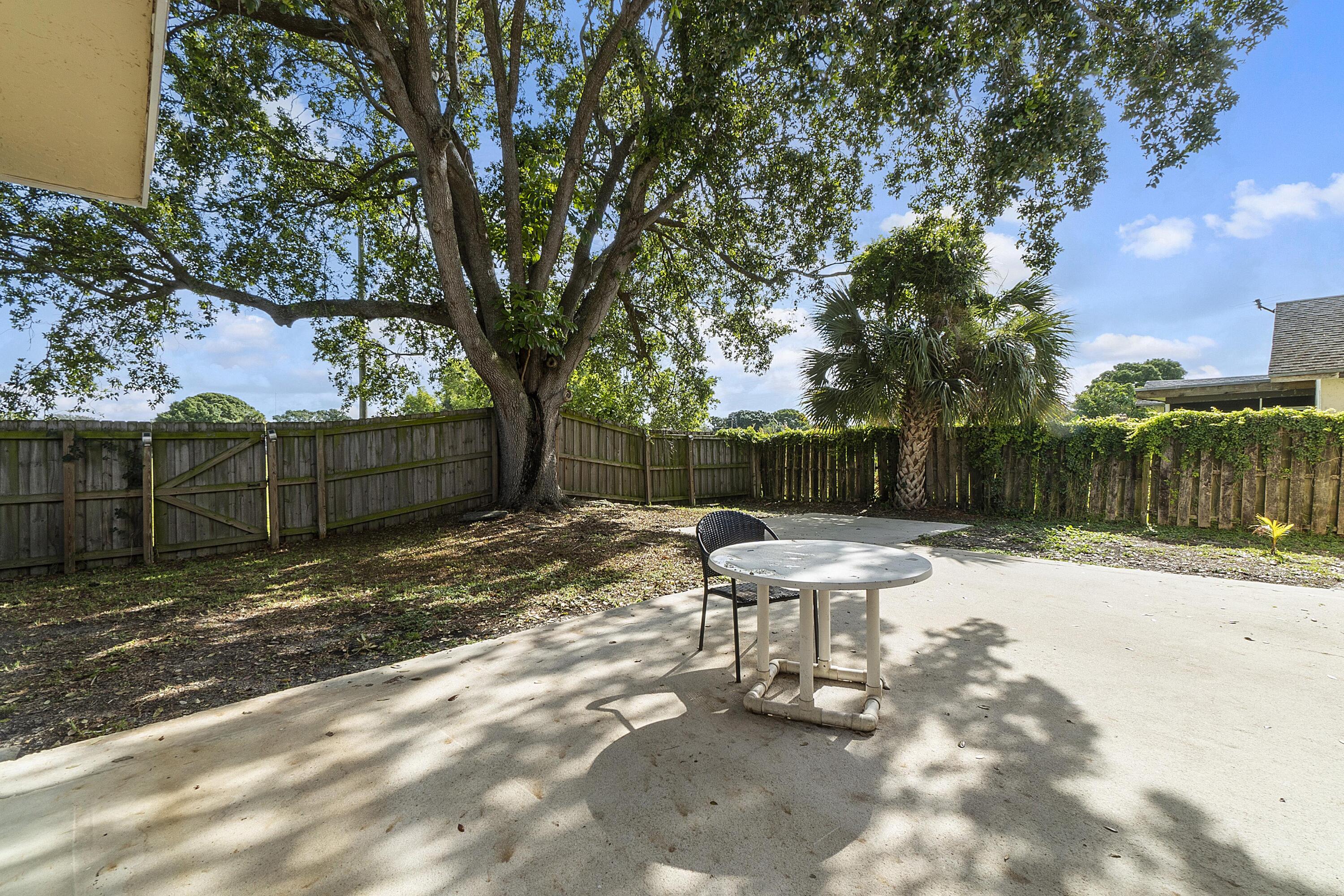 10359 Showboat Lane