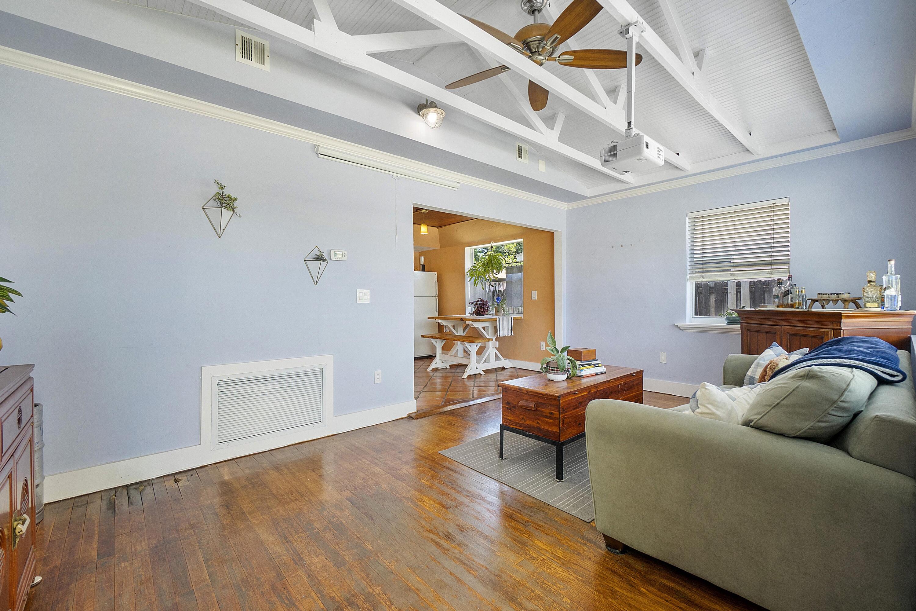 1102 S F Street
