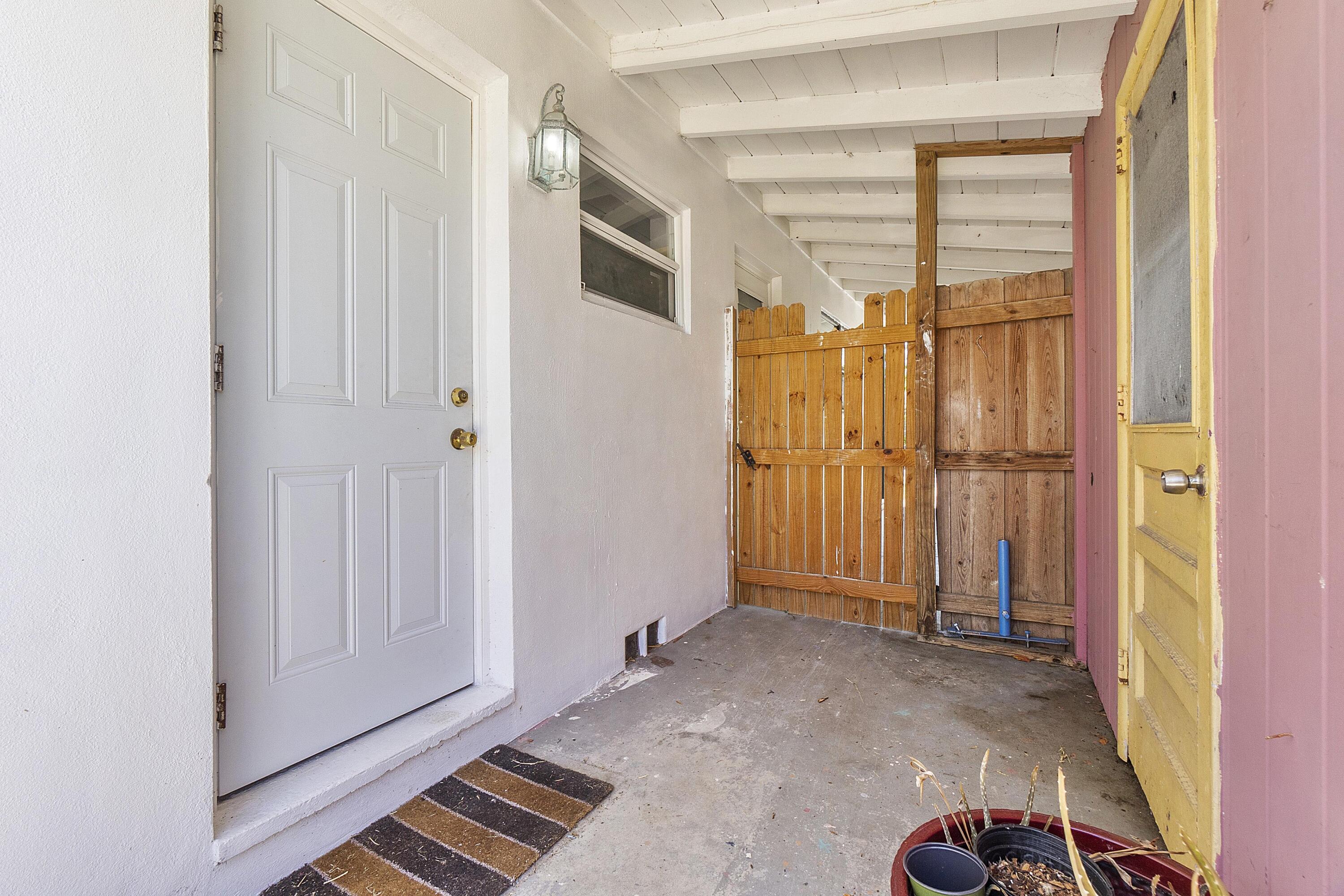 1102 S F Street