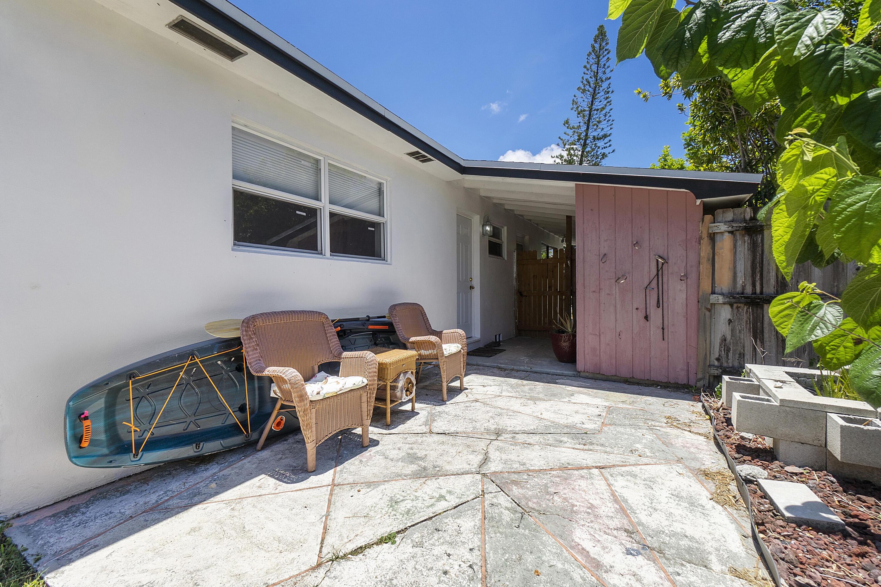 1102 S F Street