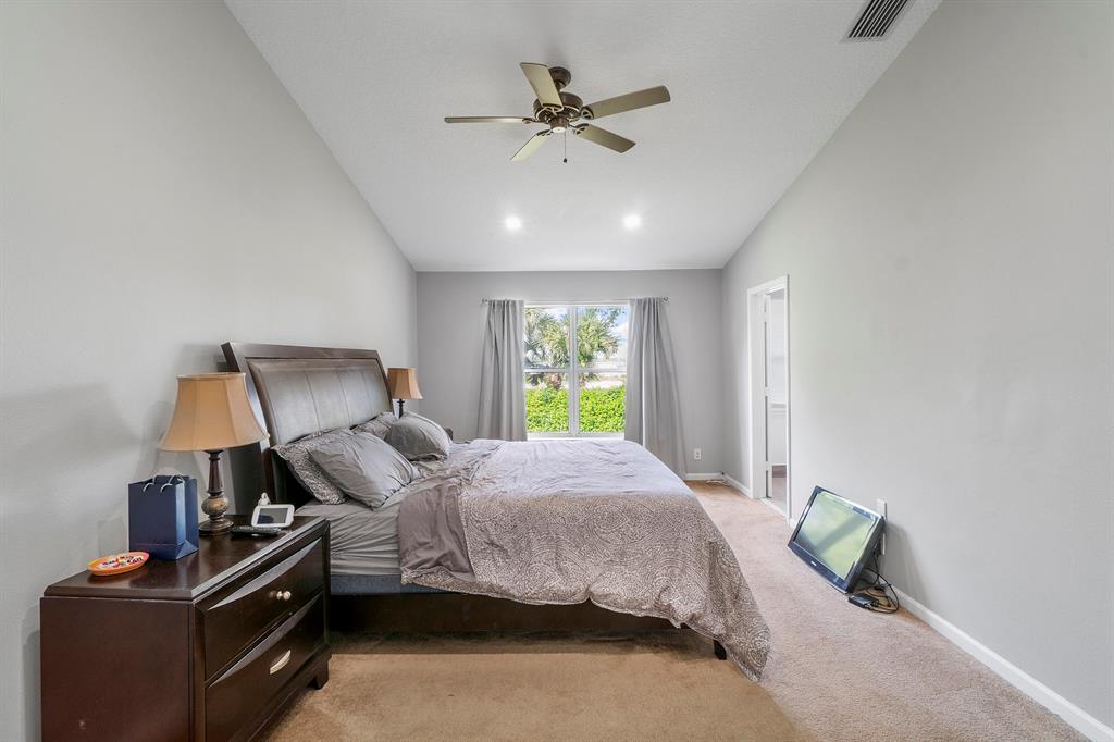9962 Lago Drive