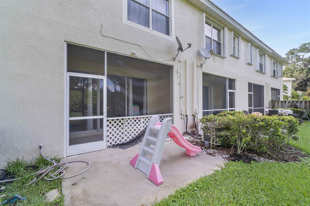 9962 Lago Drive