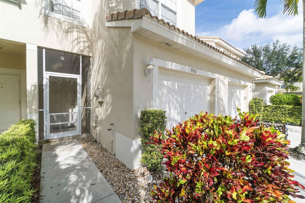 9962 Lago Drive