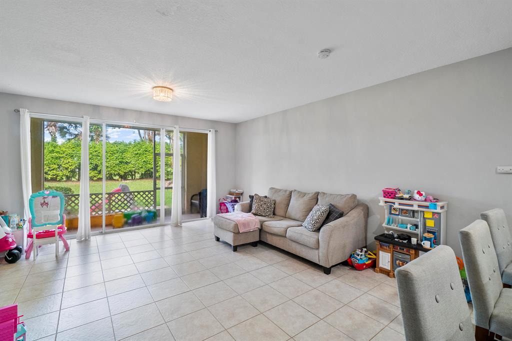9962 Lago Drive