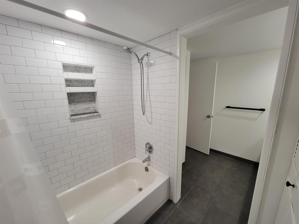 3187 Gardens East Drive Unit: D