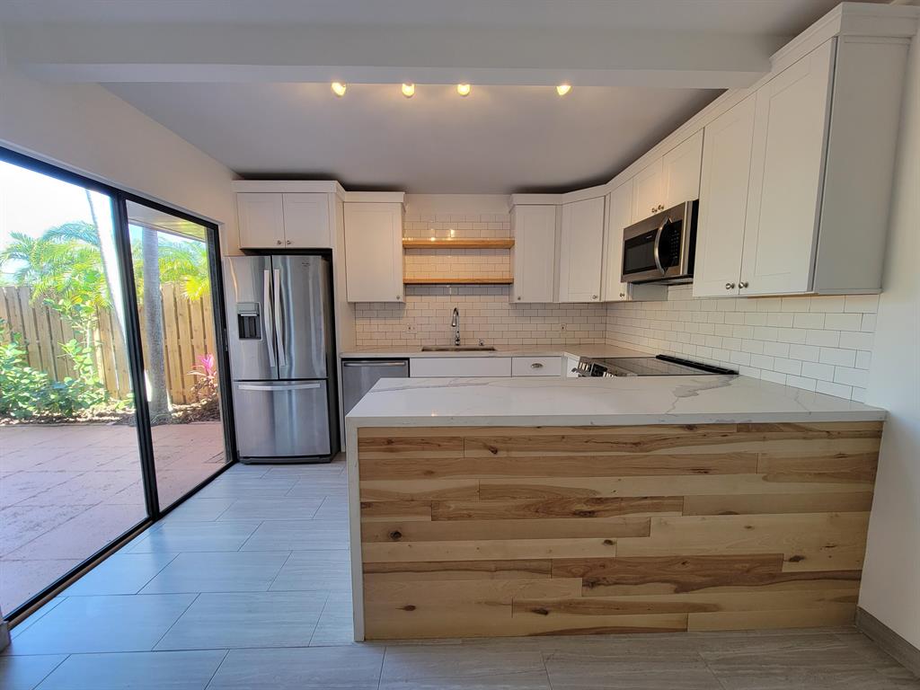 3187 Gardens East Drive Unit: D