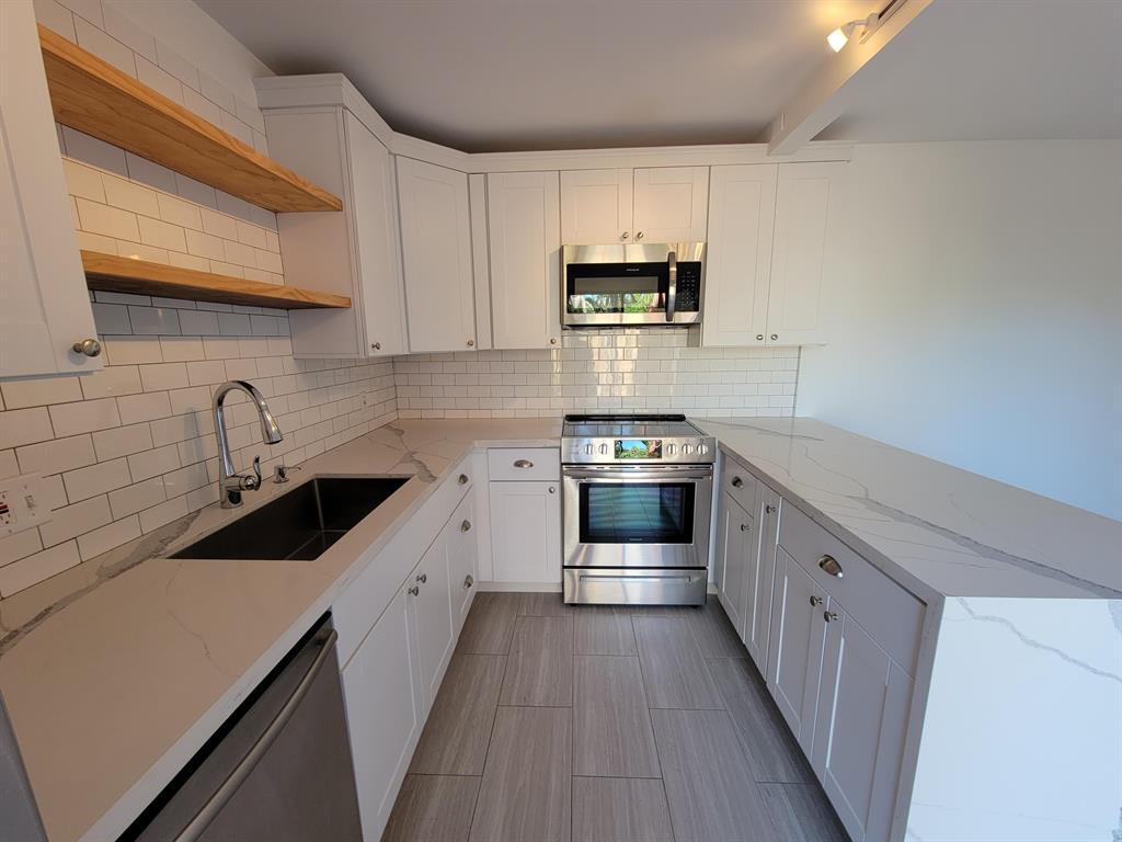 3187 Gardens East Drive Unit: D