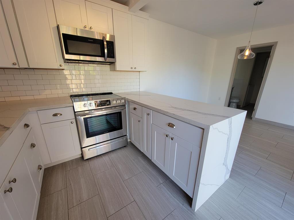 3187 Gardens East Drive Unit: D