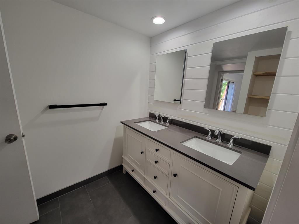 3187 Gardens East Drive Unit: D