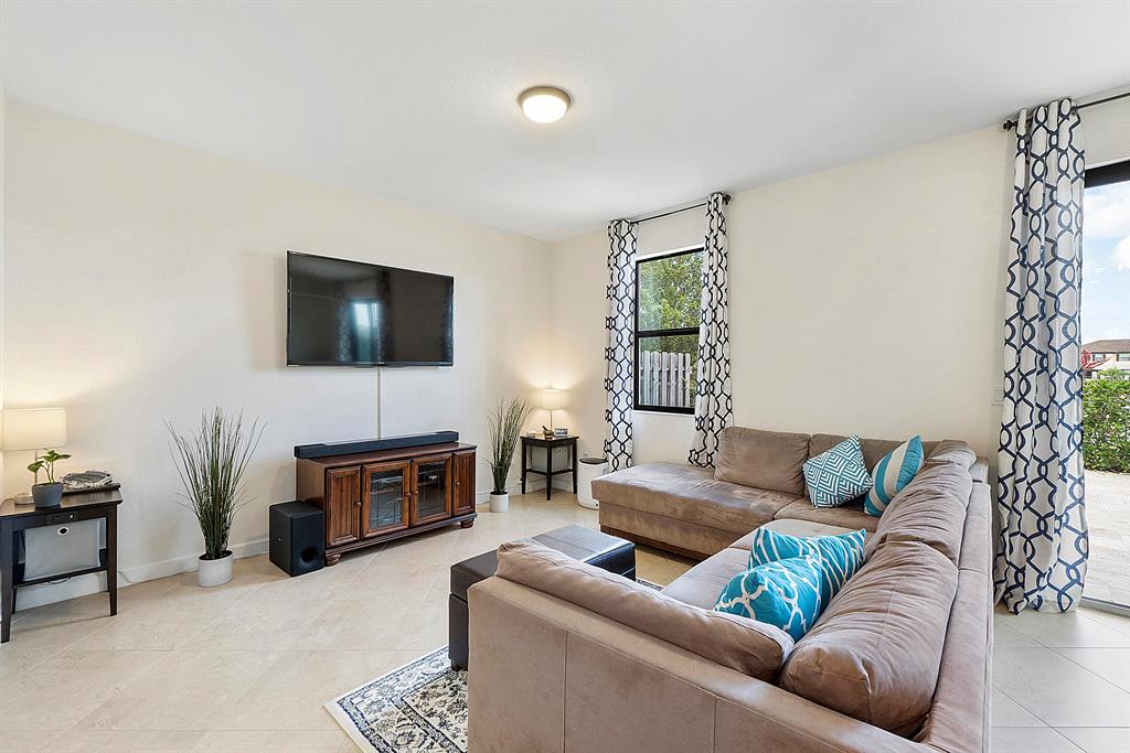 13041 Anthorne Lane