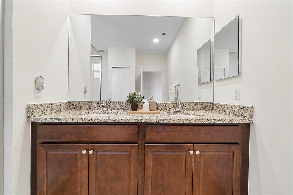 13041 Anthorne Lane