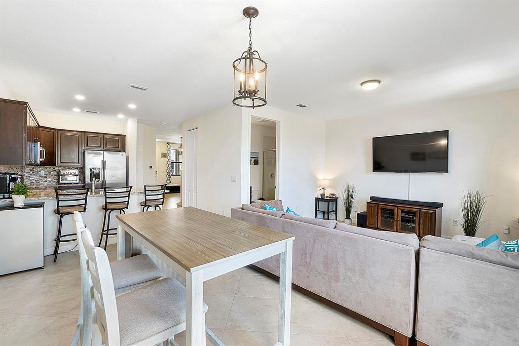 13041 Anthorne Lane
