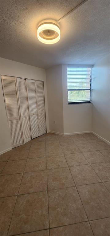 7401 NW 16th Street Unit: 305