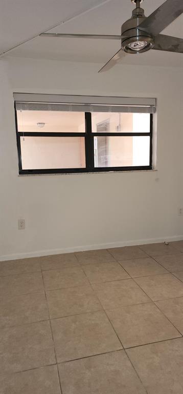 7401 NW 16th Street Unit: 305