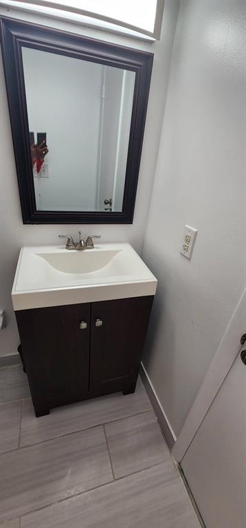 7401 NW 16th Street Unit: 305