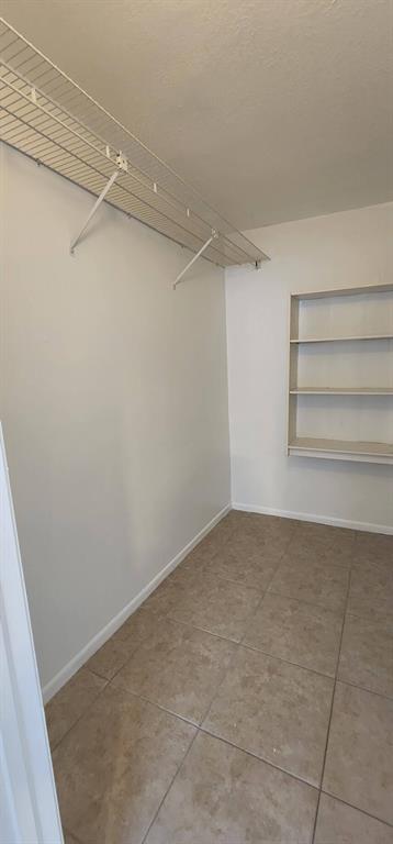 7401 NW 16th Street Unit: 305