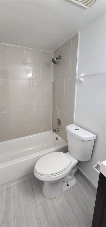 7401 NW 16th Street Unit: 305