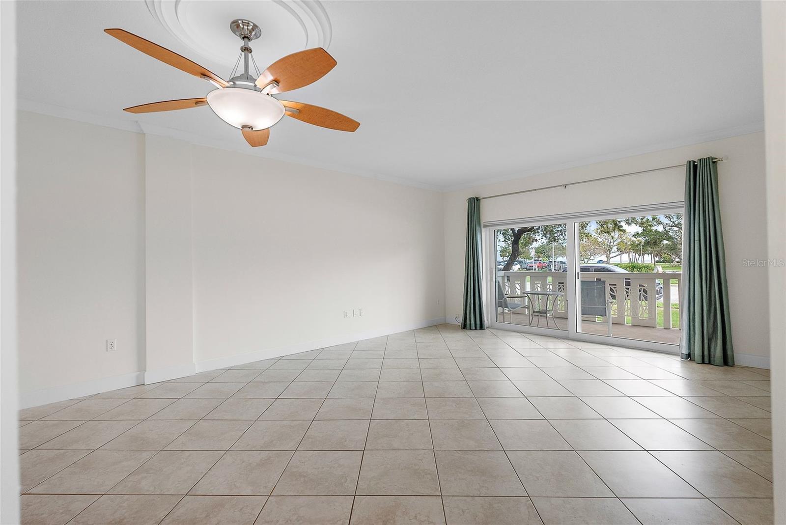 1200 N SHORE DR NE #102