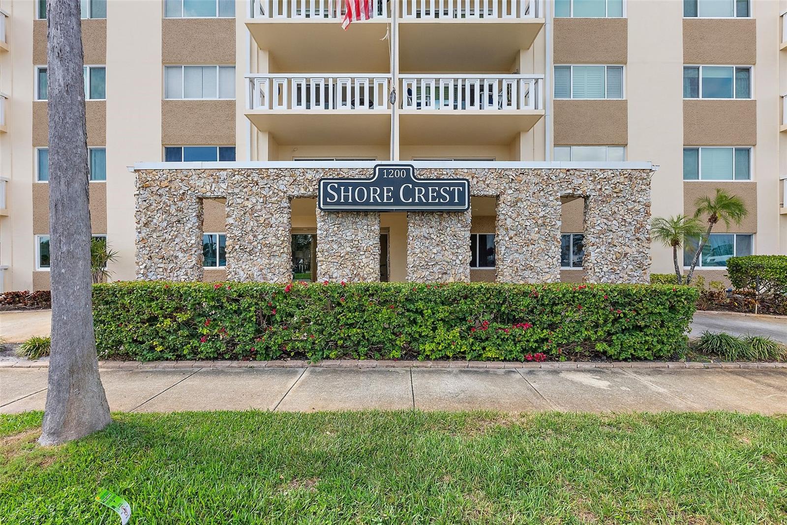 1200 N SHORE DR NE #102