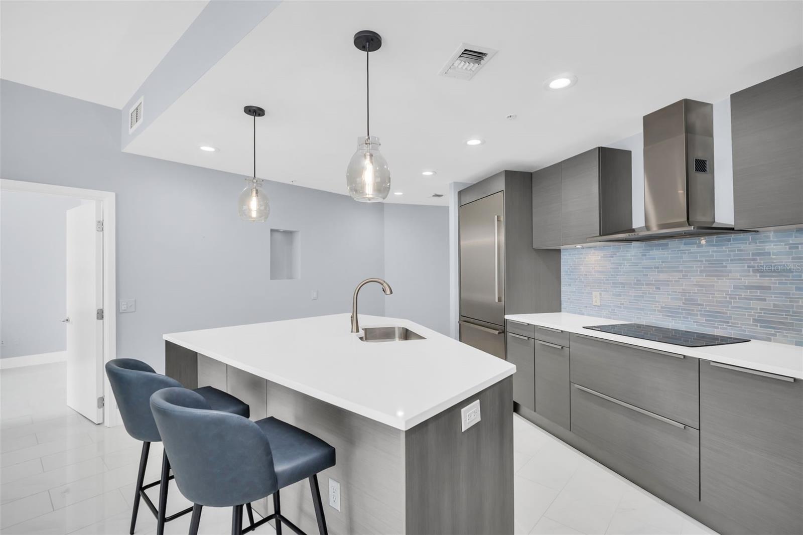 175 1ST ST S #905