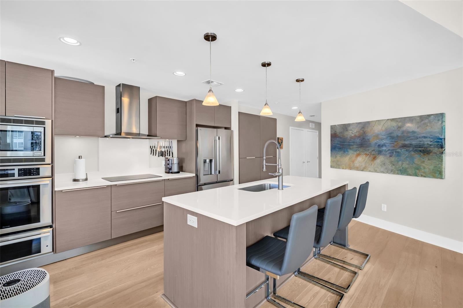 175 1ST ST S #702
