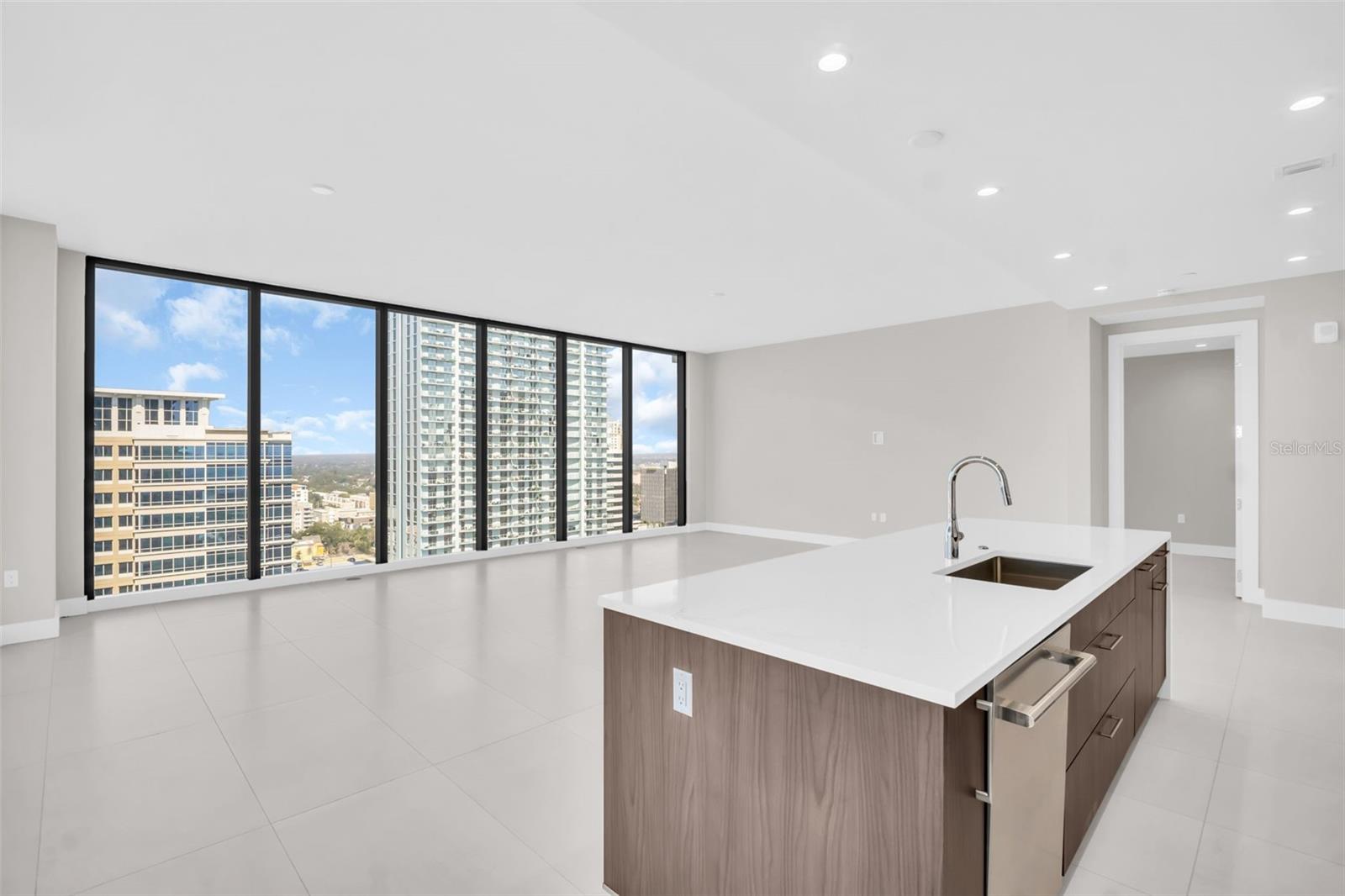 275 1ST AVE S #2001