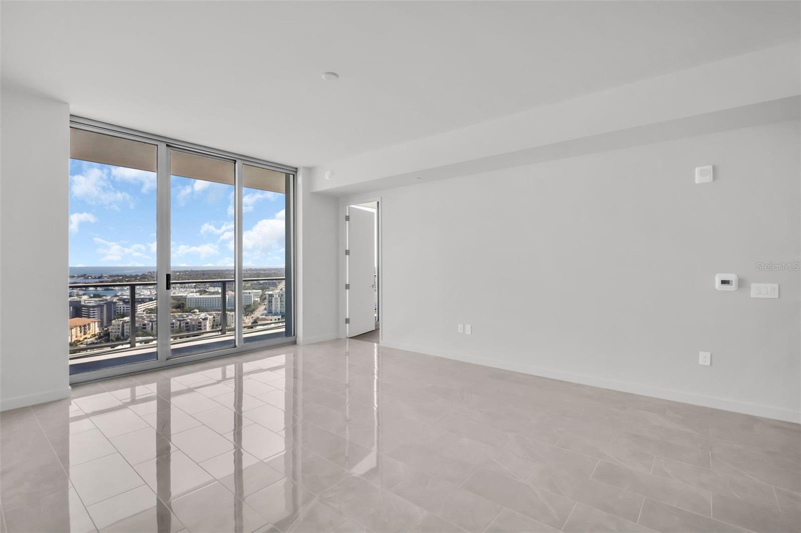 400 CENTRAL AVE #2205