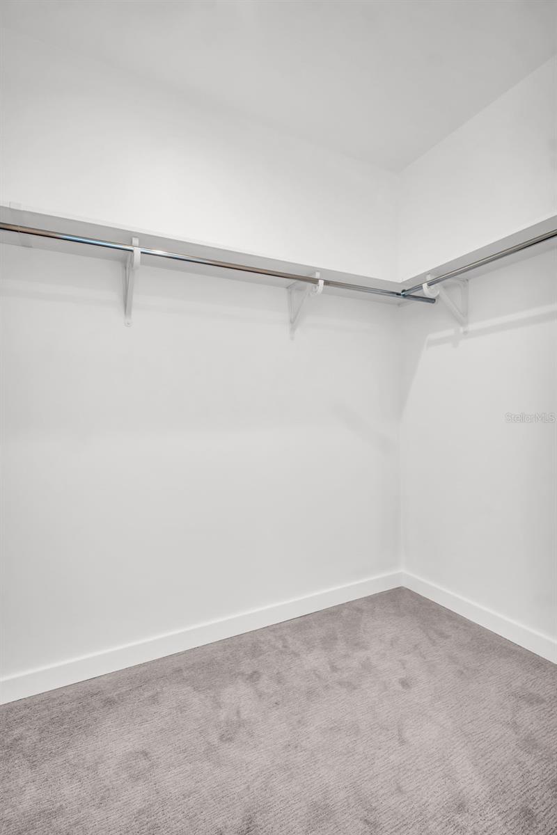 400 CENTRAL AVE #2205