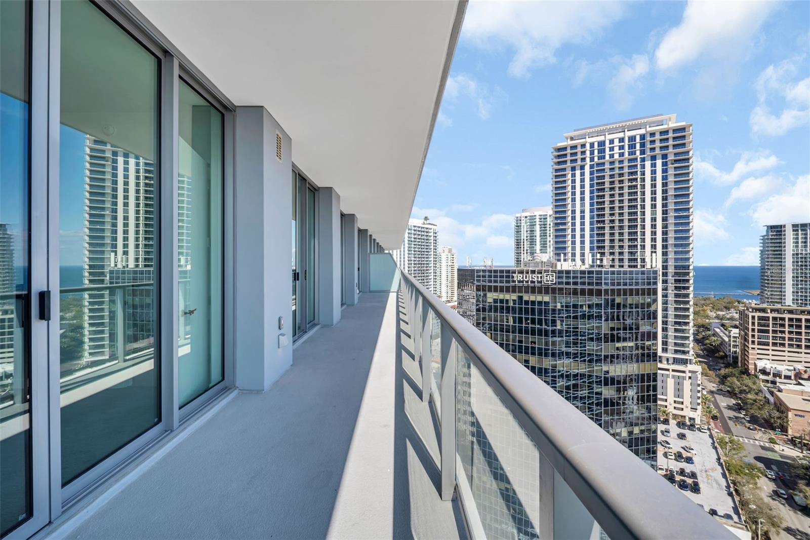 400 CENTRAL AVE #2205