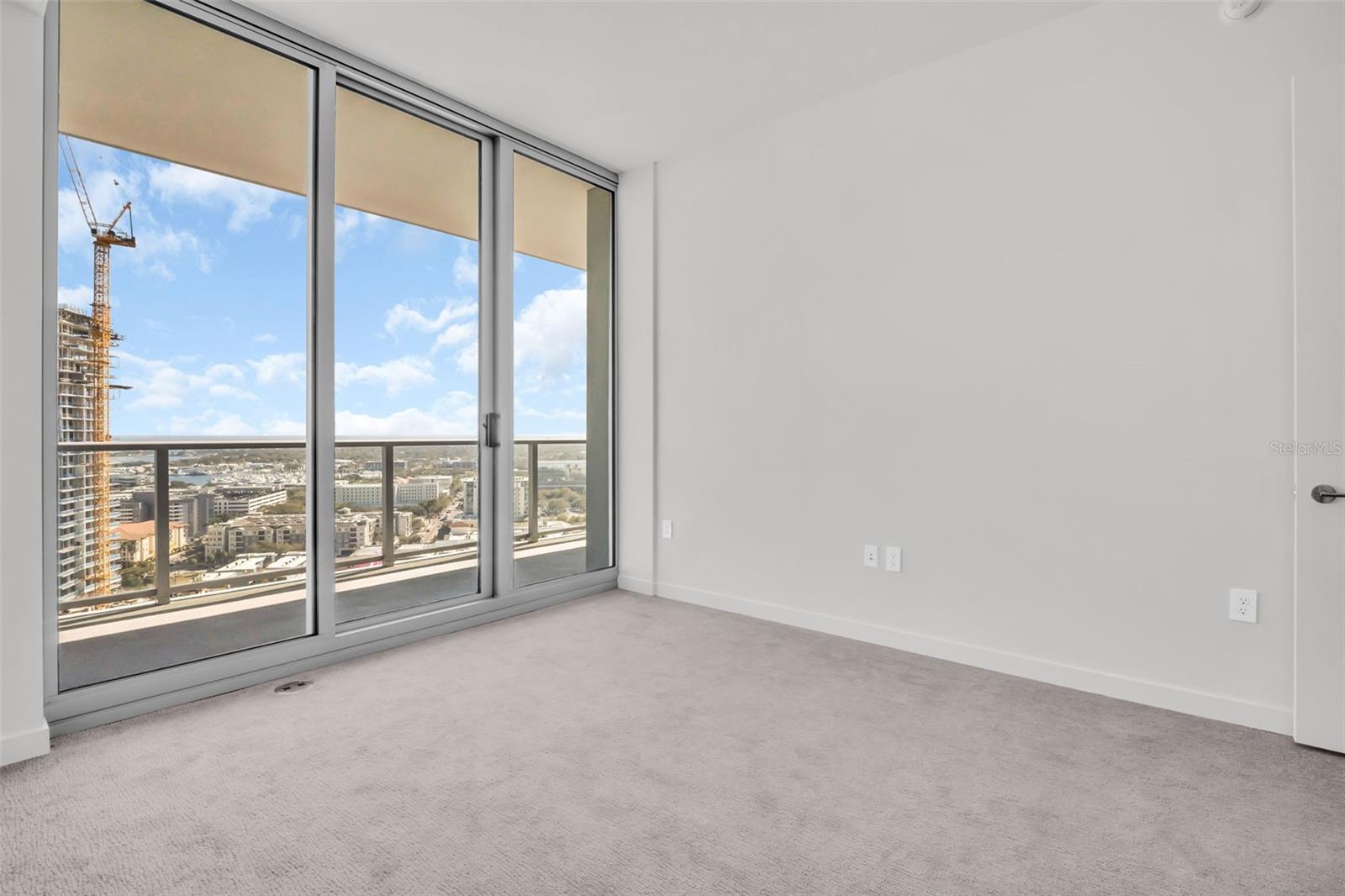 400 CENTRAL AVE #2205