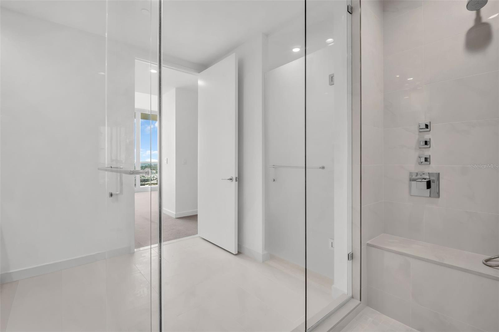 400 CENTRAL AVE #2205