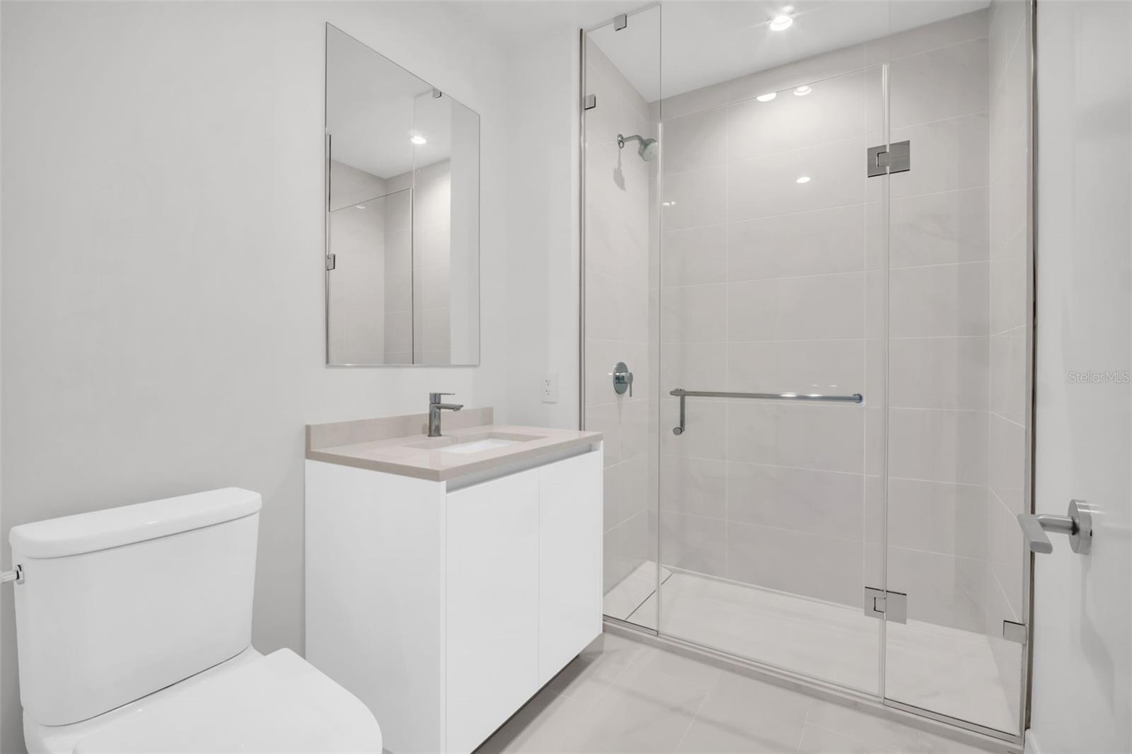400 CENTRAL AVE #2205