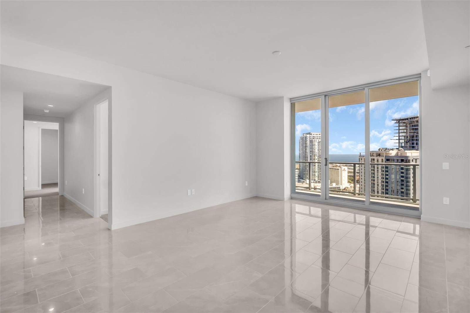 400 CENTRAL AVE #2205