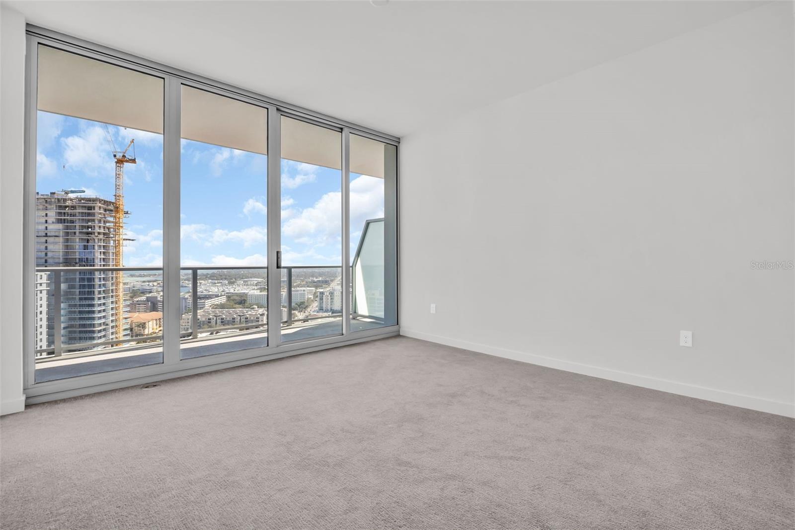 400 CENTRAL AVE #2205