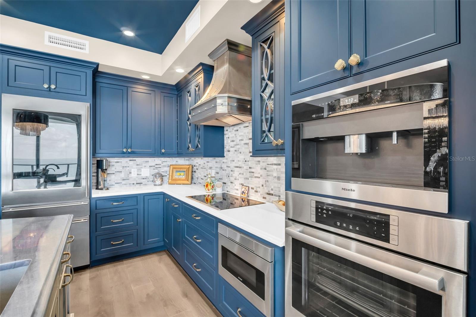 100 1ST AVE N #3404