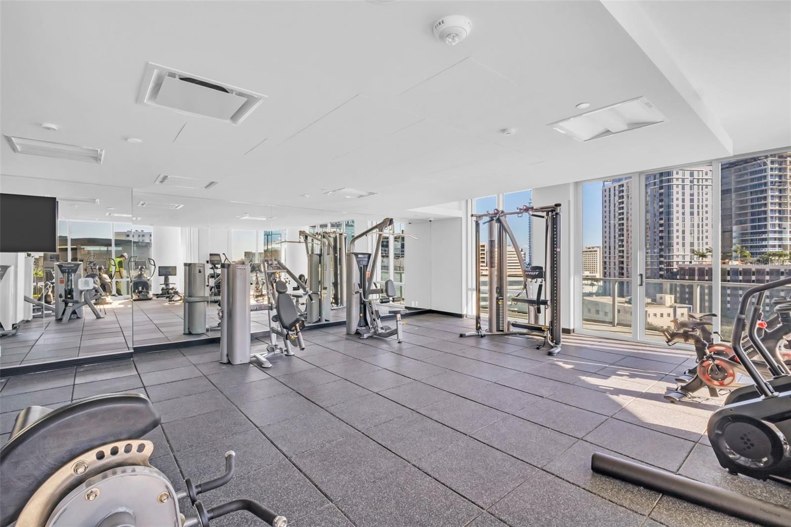 400 CENTRAL AVE #2605